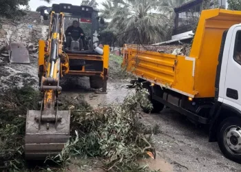 Belediye ekipleri yağmur mesaisinde