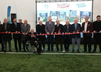 Odunpazarı Belediyesi’nden mahallere 5 yeni halı saha