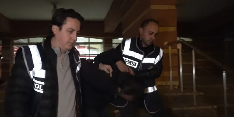 Babasını öldürüp sobada yakan şahıs tutuklandı