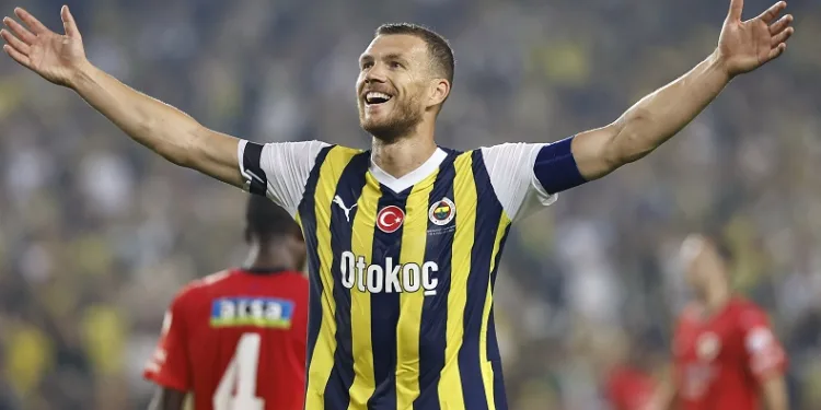 Derbide gözler Mauro Icardi ile Edin Dzeko’da