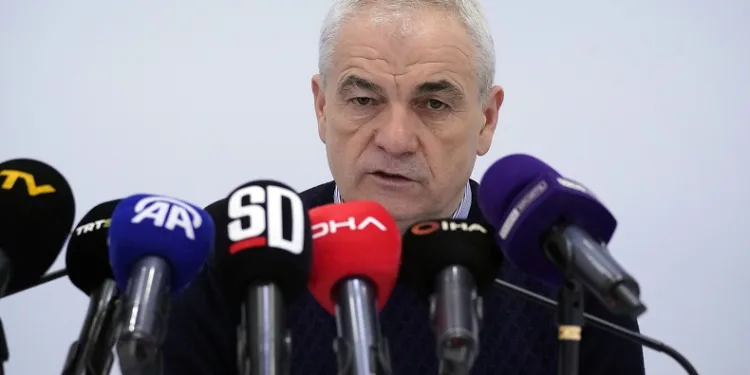 Rıza Çalımbay: “Yalnız bırakıldığımı düşünüyorum”