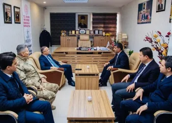 Gaziantep Valisi Kemal Çeber, MÜZSAN Başkanı Ahmet Onurlu ile bir araya geldi