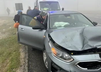 Zincirleme trafik kazası: 3 yaralı