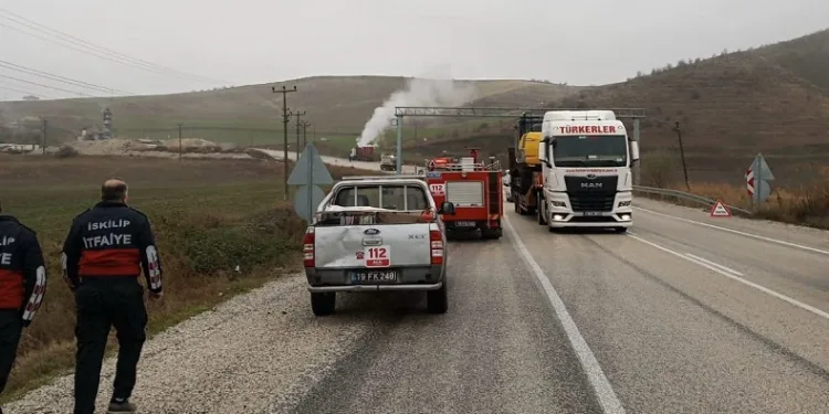 Oksijen tüpü yüklü kamyonda panik anları