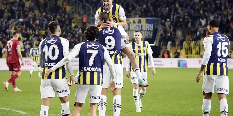 Fenerbahçe, Galatasaray’a karşı seriyi bitirmek istiyor