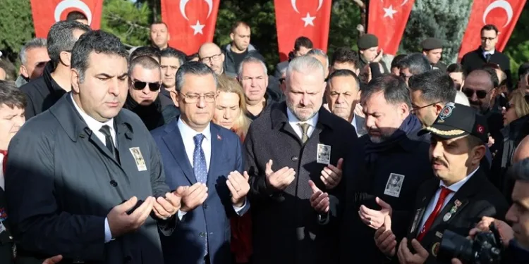 Şehit Asteğmen Kubilay anmasına, CHP lideri Özgür Özel de katıldı