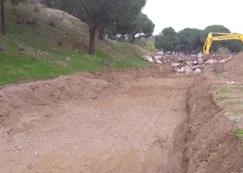 Salihli’de 2 kilometrelik dere temizlendi