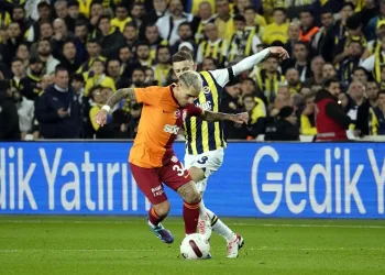 Lucas Torreira ve Sacha Boey cezalı duruma düştü