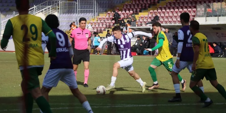 Afyonspor ligin ilk yarısını 7. sırada tamamladı