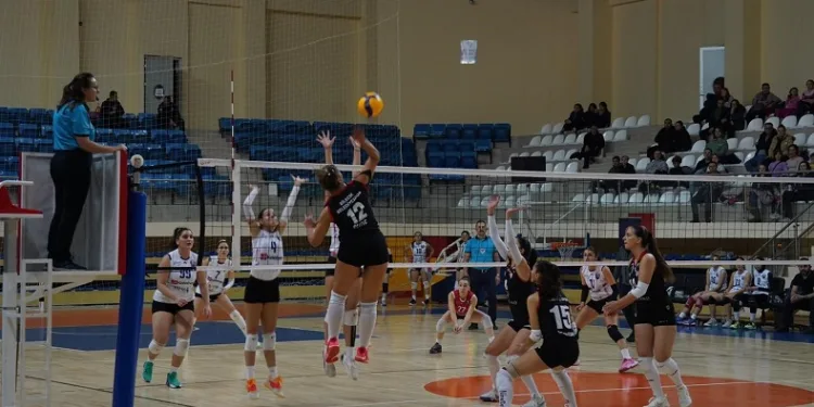 TVF Kadınlar 2. Lig:Bilecik Belediyesi Voleybol Spor Kulübü: 3 -Düzce Voleybol Takımı:0