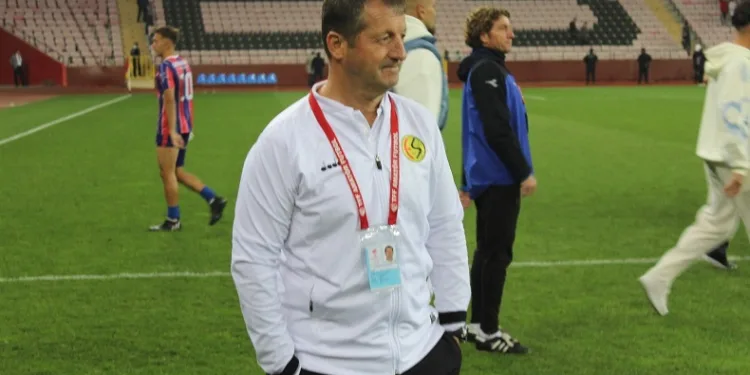 Eskişehirspor’da teknik direktör ayrılığı