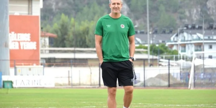 Fethiyespor’da Antrenör Taner Gülleri ile yollar ayrıldı