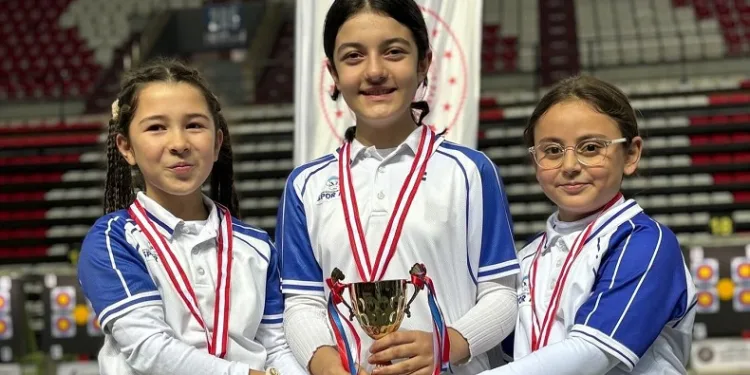 Kayserili okçulardan 3 bronz madalya