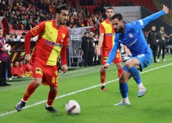 Göztepeli Yalçın Kayan, kariyerinin en golcü sezonunu yaşıyor