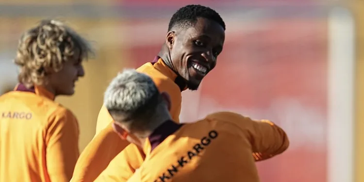 Galatasaray, Fenerbahçe maçı hazırlıklarını sürdürdü