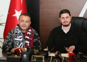 Eskişehirspor’da Levent Kartop dönemi resmen başladı