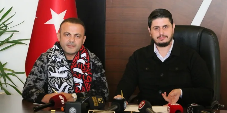 Eskişehirspor’da Levent Kartop dönemi resmen başladı