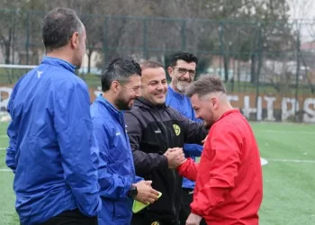 Eskişehirspor yeni teknik direktörü gözetiminde ilk idmanını yaptı