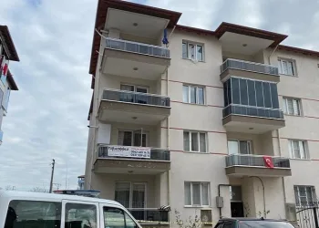 4. kattan düşen öğretmen hayata tutunamadı