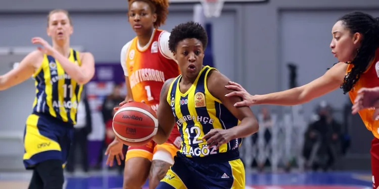 Kadın pota derbisi Fenerbahçe’nin