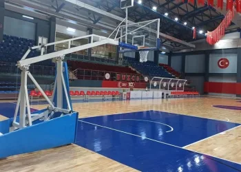 Spor salonlarının parkeleri değişti