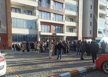Bekçi eşini öldürüp intihar etti