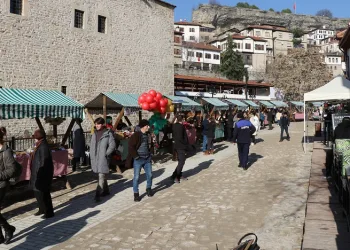 Esnafa nefes aldıracak yılbaşı panayırı kuruldu