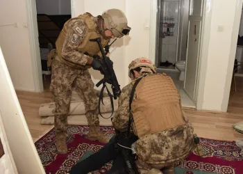 Narkotik operasyonda 30 şüpheli tutuklandı
