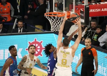 THY Euroleague: Anadolu Efes: 84 – Fenerbahçe: 89