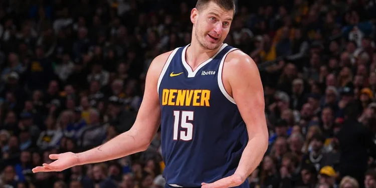 NBA’de Nikola Jokic’in tarihe geçtiği maçta Nuggets, Grizzlies’ı farklı yendi