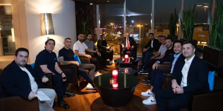 TFF Başkanı Büyükekşi, Türk futbolunun unutulmaz isimleriyle bir araya geldi