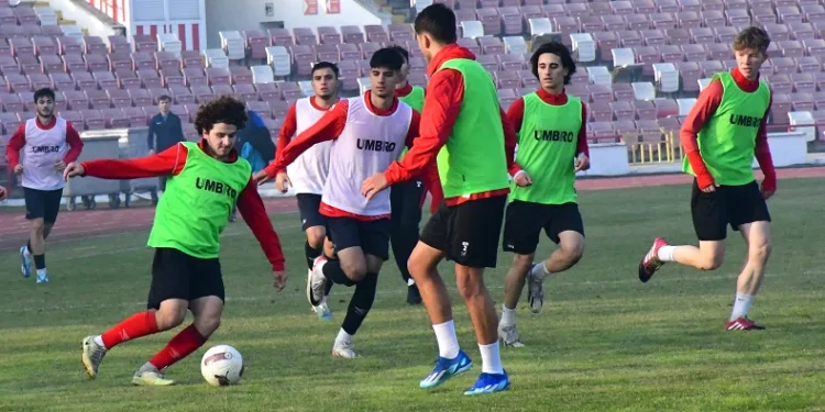 Balıkesirspor çalışmalarını aralıksız sürdürüyor