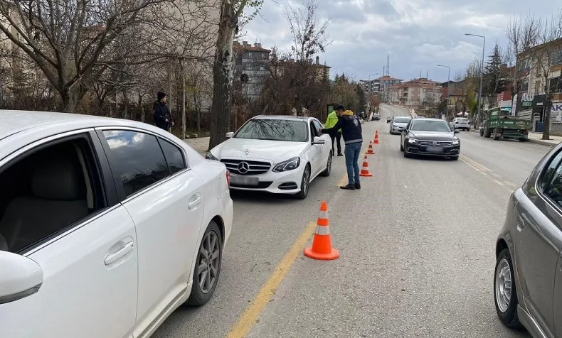 Polisi ekipleri yılbaşı öncesinde denetimlerini artırdı