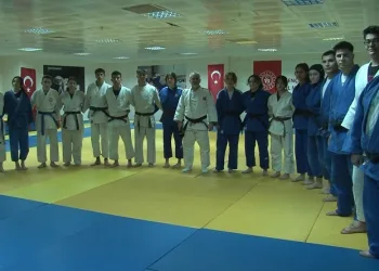 Kütahyalı işitme engelli sporcu milli takım kampına davet edildi