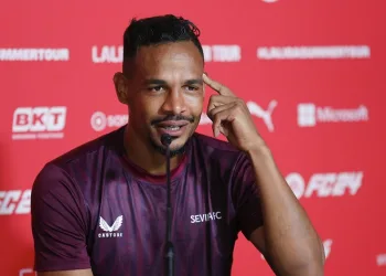 Sevilla, Fernando Reges’in sözleşmesinin feshedildiğini açıkladı