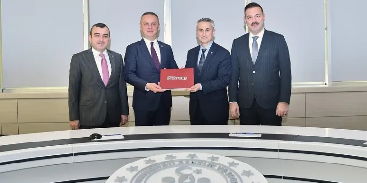 Amatör spor kulüpleri için soyunma odaları yapılıyor