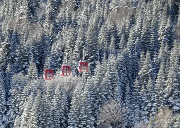 Uludağ’a kar yağdı