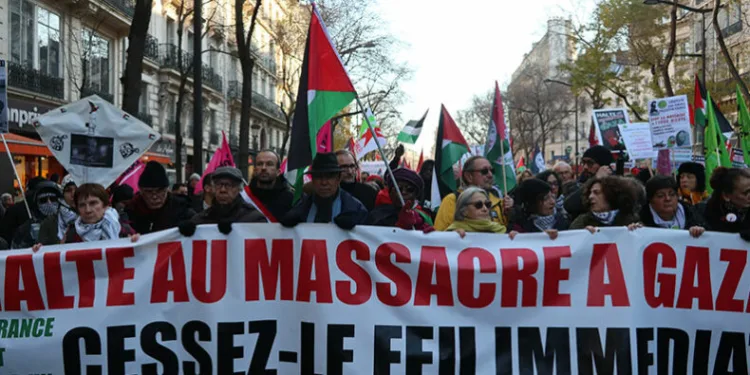 Paris’te Gazze’de ateşkes için yürüyüş