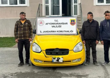 Düzensiz göçmen operasyonu, 3 gözaltı