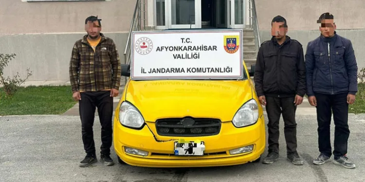 Düzensiz göçmen operasyonu, 3 gözaltı