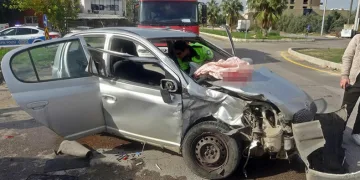 Antalya’da iki otomobil çarpıştı: 3 yaralı