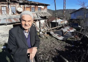 Yaşlı adamın yürek yakan dramı