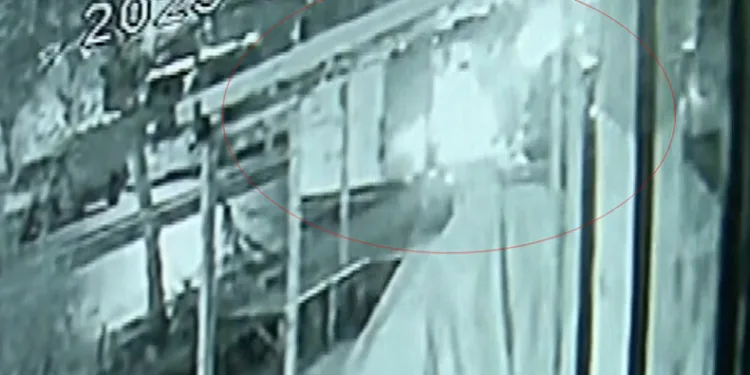 Beylikdüzü’nde otobüs kundaklama girişimi