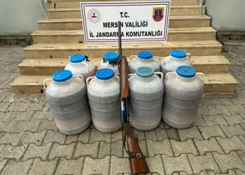 Mersin’de bir evde 550 litre sahte içki ele geçirildi