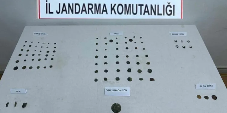 Milyonluk tarihi eserleri satarken suçüstü yakalandılar