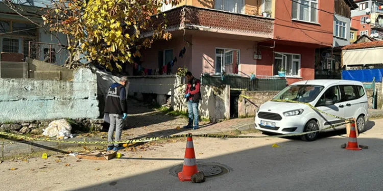 Kocaeli’de bir şahıs göğsünden bıçaklandı