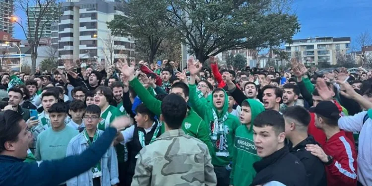 Teksas’tan Özlüce tesisleri önünde protesto