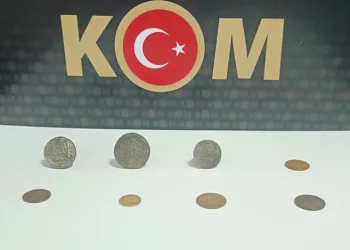 Çorlu’da mühür ve sikkeler ele geçirildi