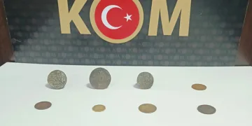 Çorlu’da mühür ve sikkeler ele geçirildi