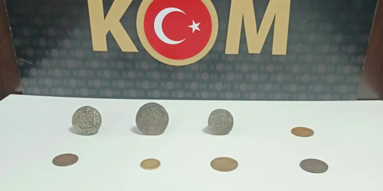 Çorlu’da mühür ve sikkeler ele geçirildi